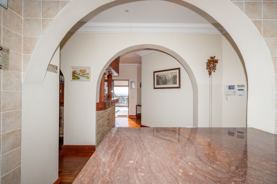 7 Bedroom Property for Sale in Myburgh Park Western Cape